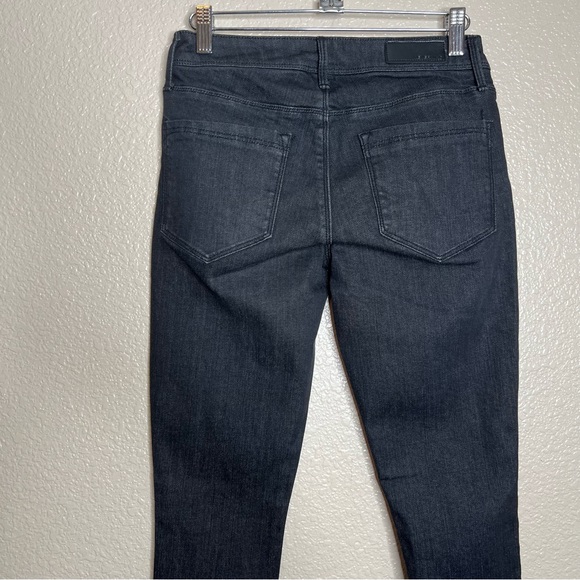 Nevermind Exclusively for Paper Fox Jeans 🔴 - Picture 8 of 10